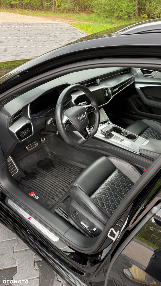 Audi S6 Avant - 15