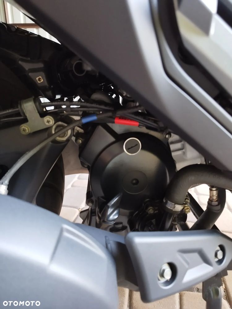 Kymco Downtown - 12