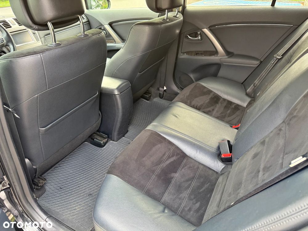 Toyota Avensis 1.8 Premium EU5 - 25