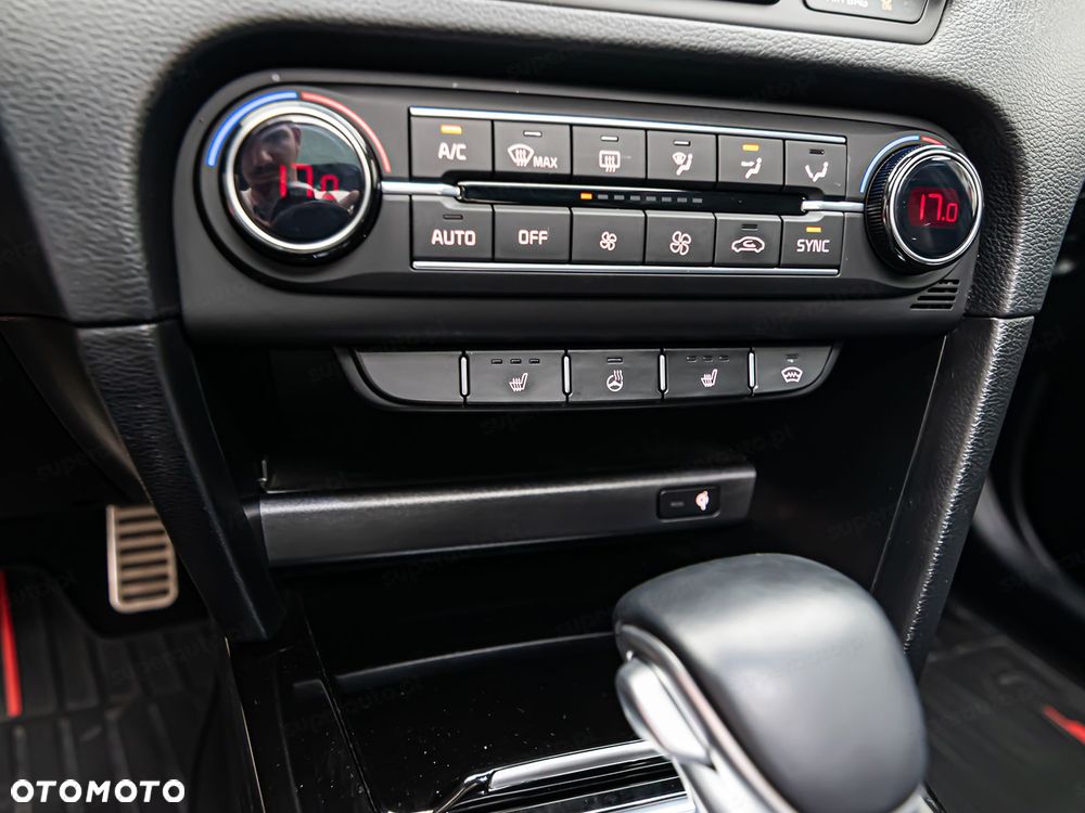 Kia ProCeed - 26