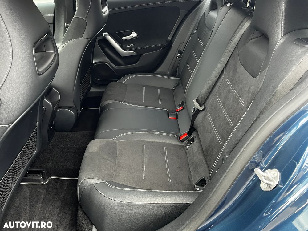 Mercedes-Benz A 250 e 8G-DCT AMG Line - 11