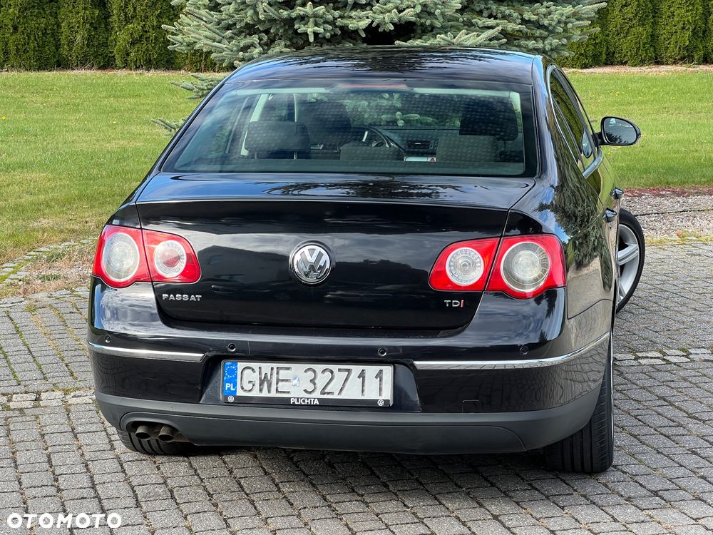 Volkswagen Passat 1.9 TDI Comfortline - 6