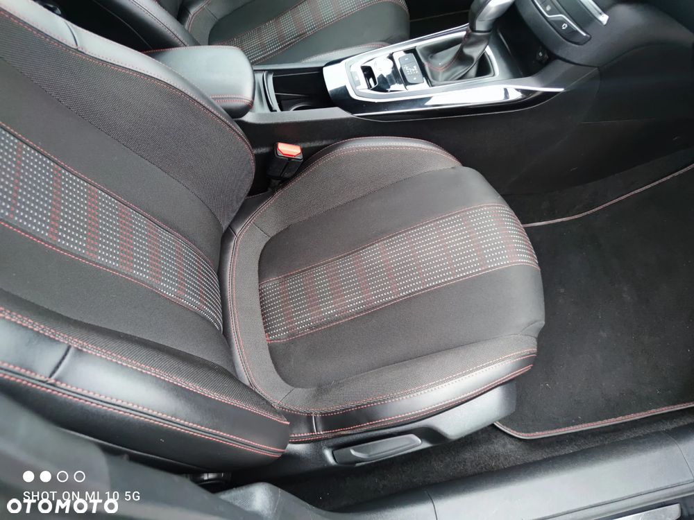 Peugeot 308 PureTech 130 GPF EAT8 Stop & Start GT - 13