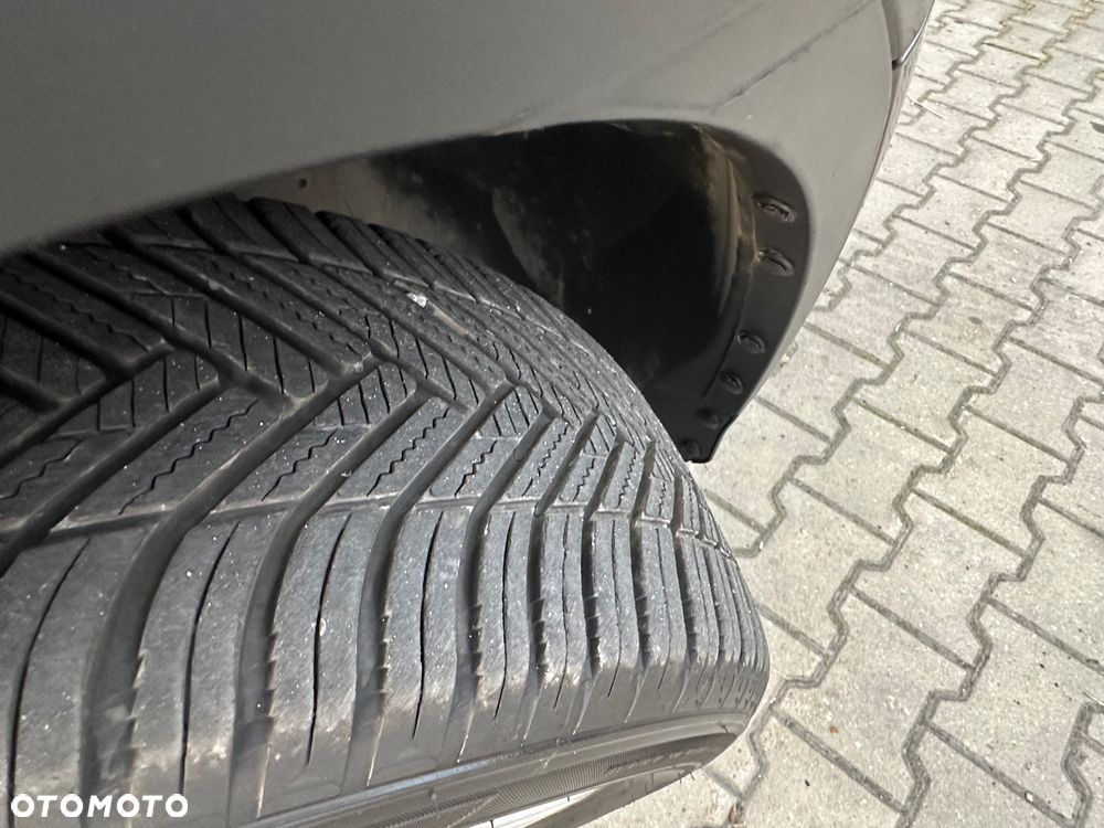 Ford Kuga 2.0 TDCi FWD Titanium - 29