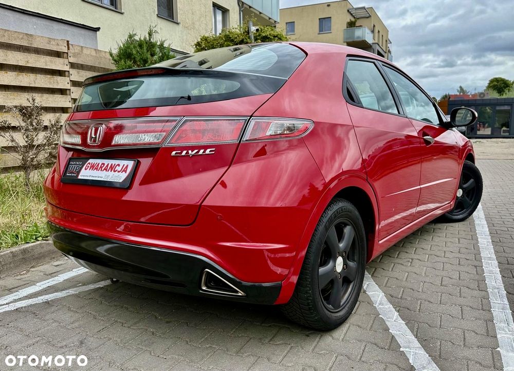 Honda Civic 1.8 i-VTEC Sport - 3
