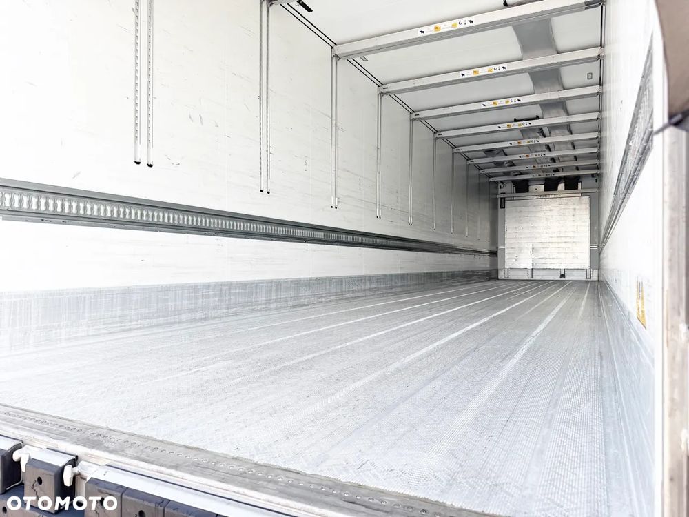 Schmitz Cargobull AGREGAT SCHMITZ / TYLKO 3800 MHT/PODWÓJNA PODŁOGA/PODNOSZONA OŚ / FELGI ALCOA BLACK - 19