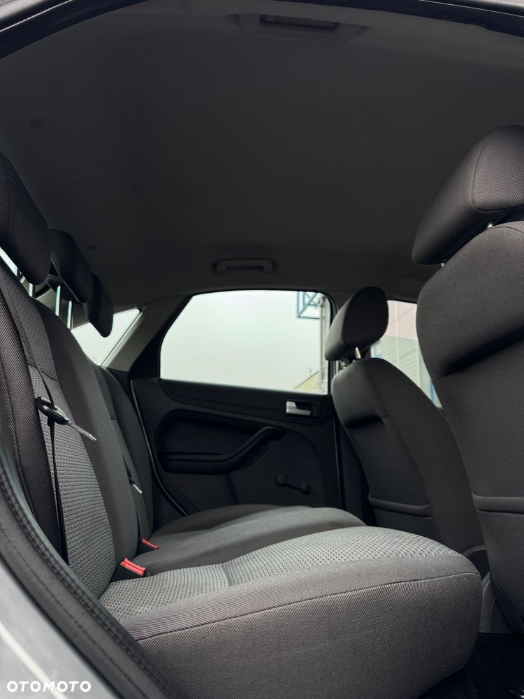 Ford Focus 1.6 16V Style - 26