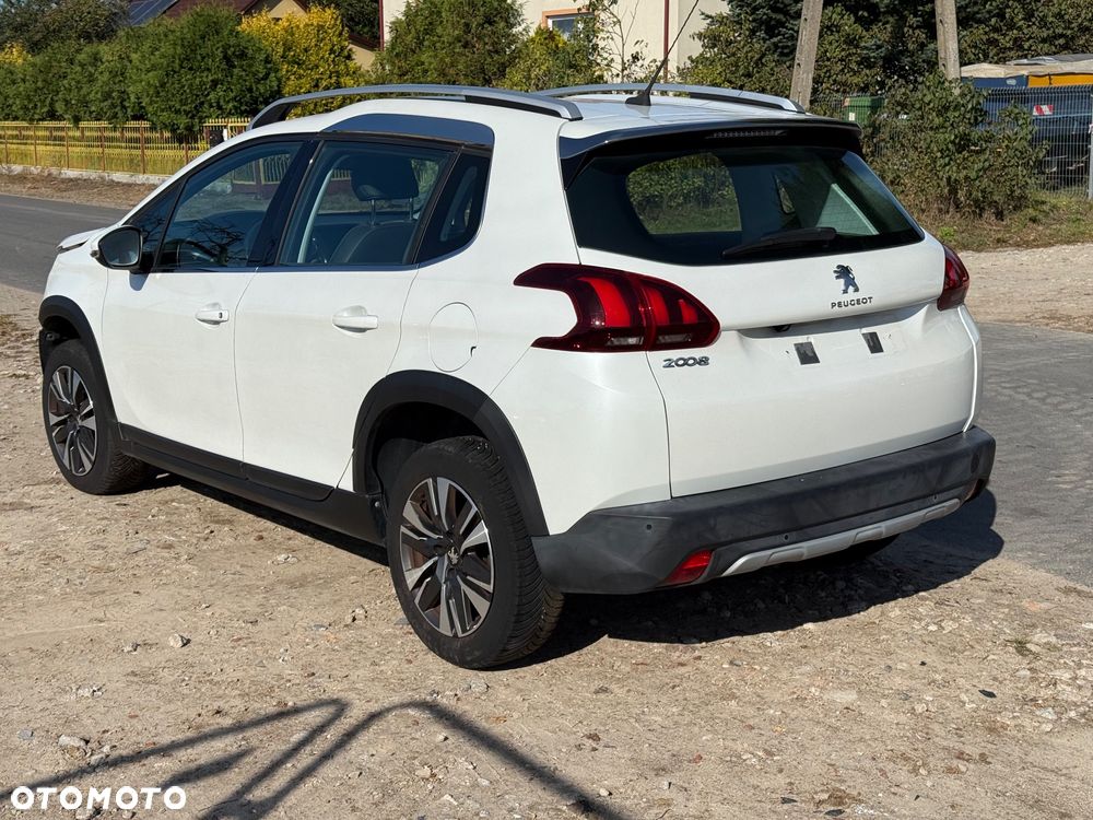 Peugeot 2008 1.2 Pure Tech Allure S&S EAT6 - 5