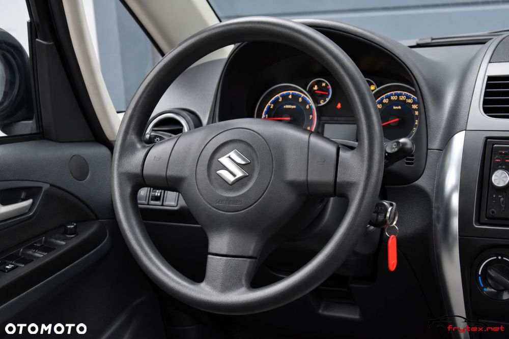 Suzuki SX4 - 27