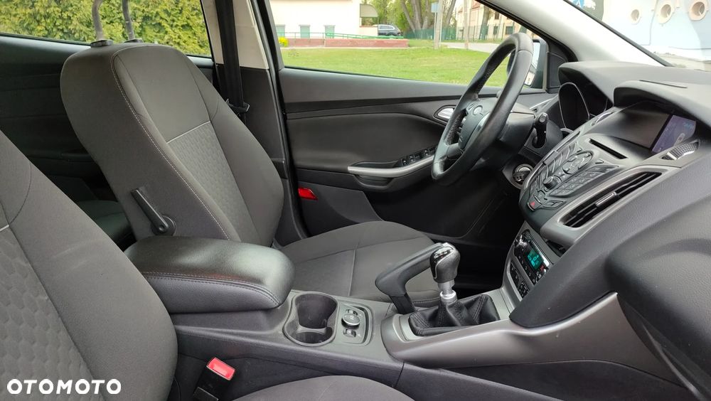 Ford Focus 1.6 TDCi DPF Champions Edition - 10
