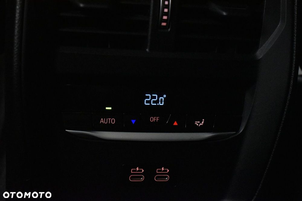 BMW Seria 3 330e PHEV M Sport sport - 24