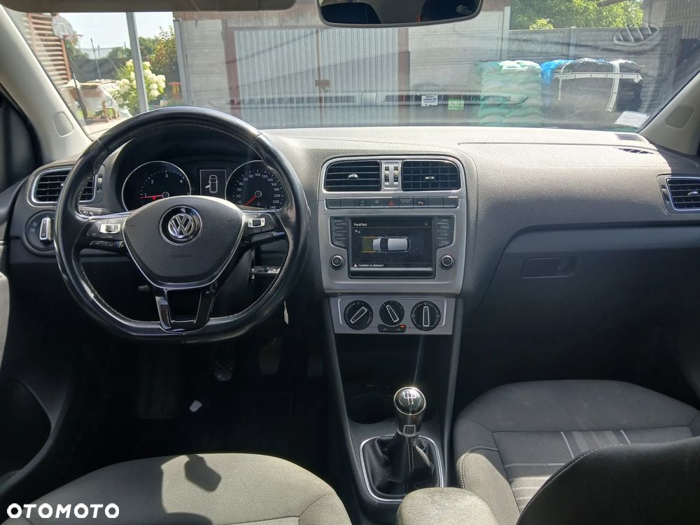 Volkswagen Polo 1.4 TDI Blue Motion Technology Lounge - 9
