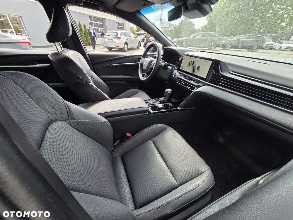 Toyota Camry 2.5 Hybrid Prestige CVT - 24
