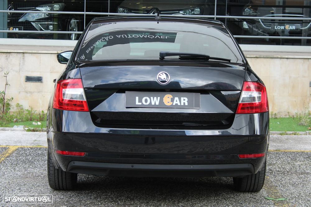 Skoda Octavia 1.6 TDI Business Line DSG - 12