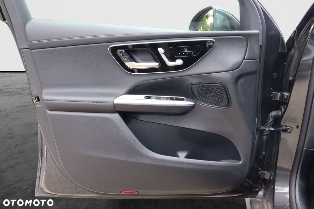Mercedes-Benz GLC 300 d mHEV 4-Matic AMG Line - 8