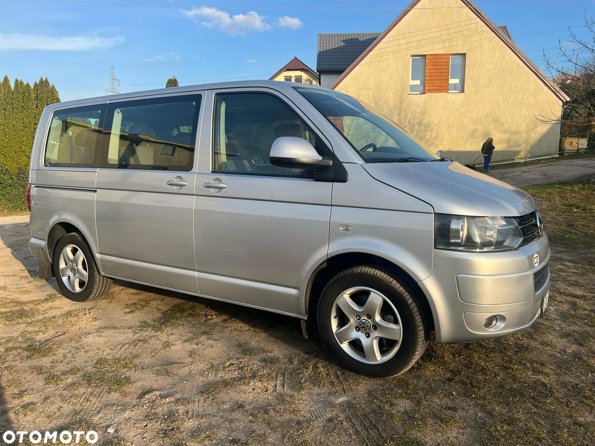 Volkswagen Caravelle - 2