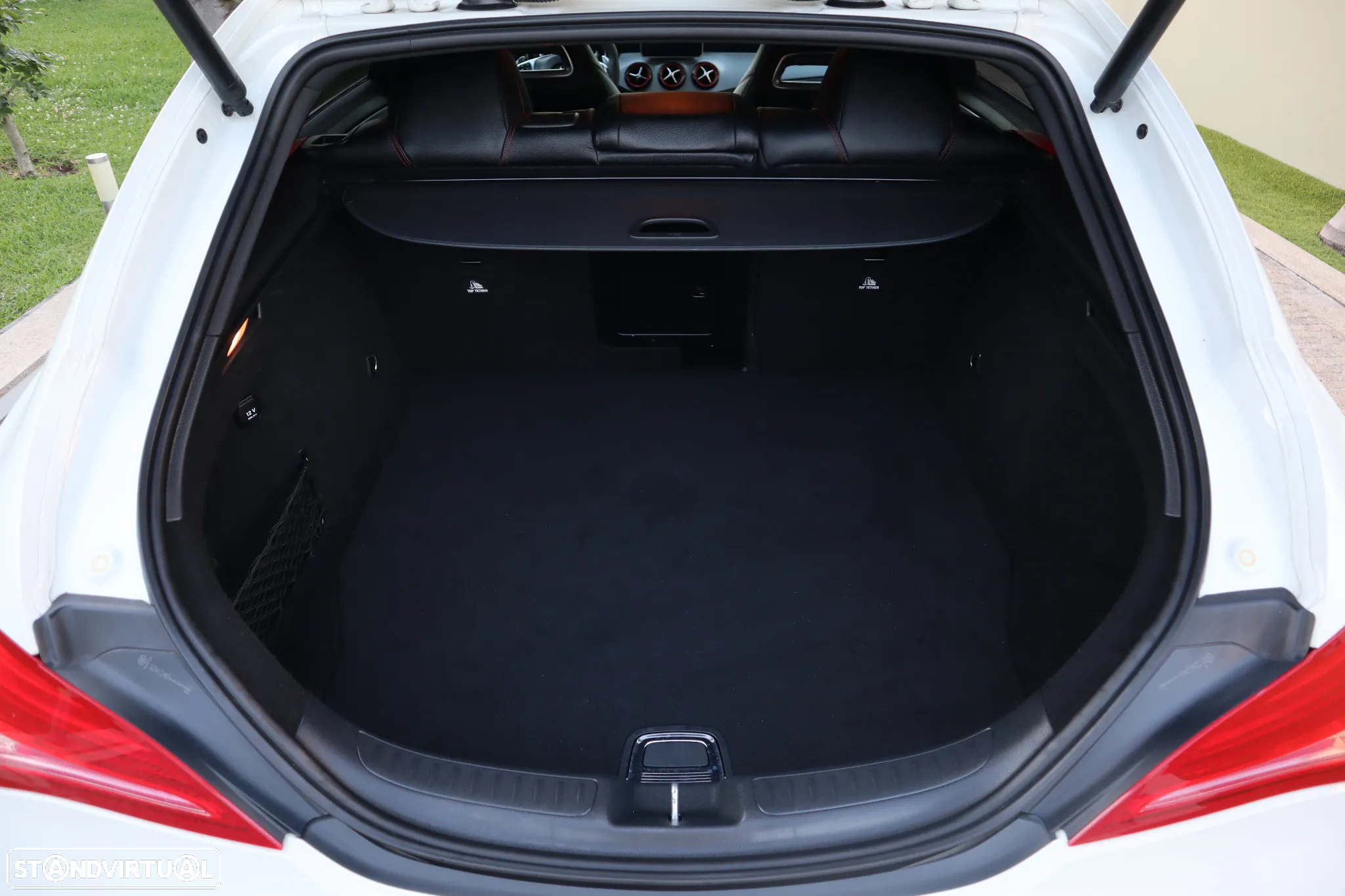 Mercedes-Benz CLA 45 AMG Shooting Brake 4Matic 7G-DCT - 12
