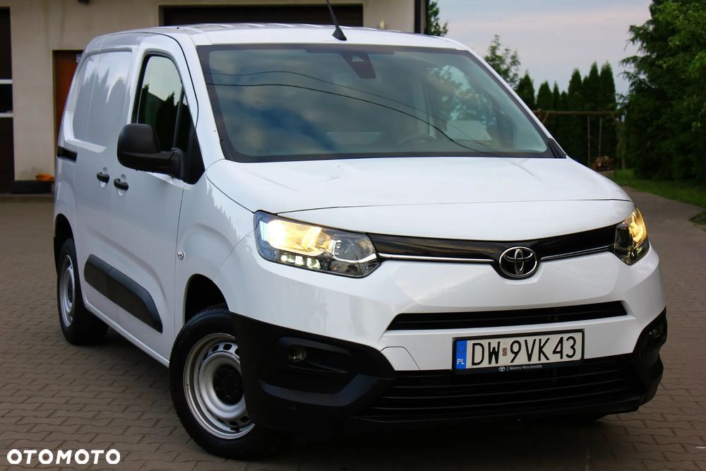Toyota PROACE CITY BLASZAK 2 OSOBOWY 1.2 D-4T BENZYNA 110KM PEWNE AUTO FV23% - 3