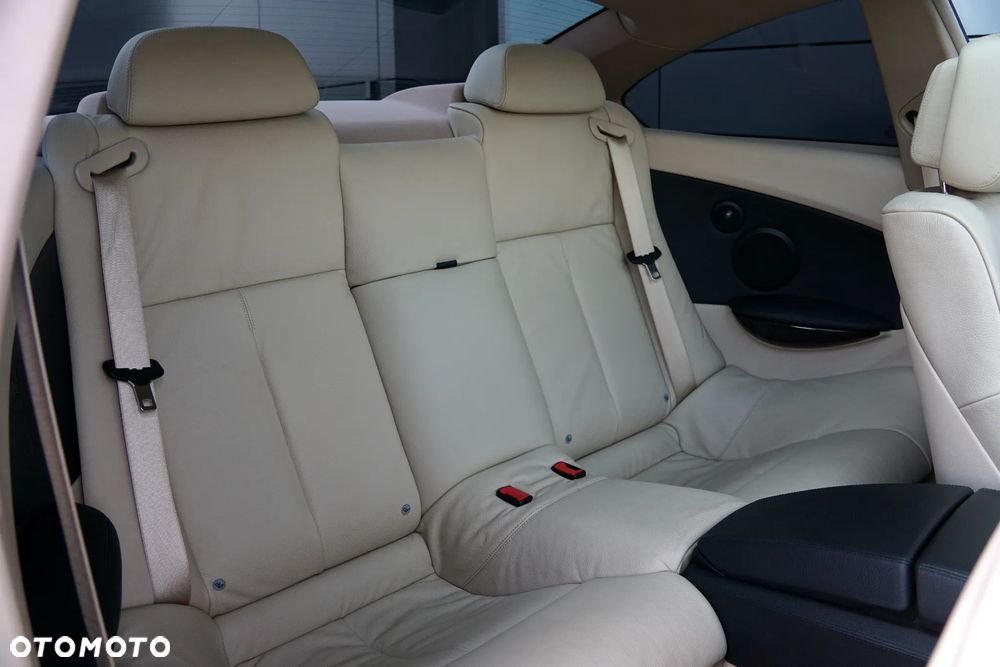 BMW Seria 6 650 i - 27