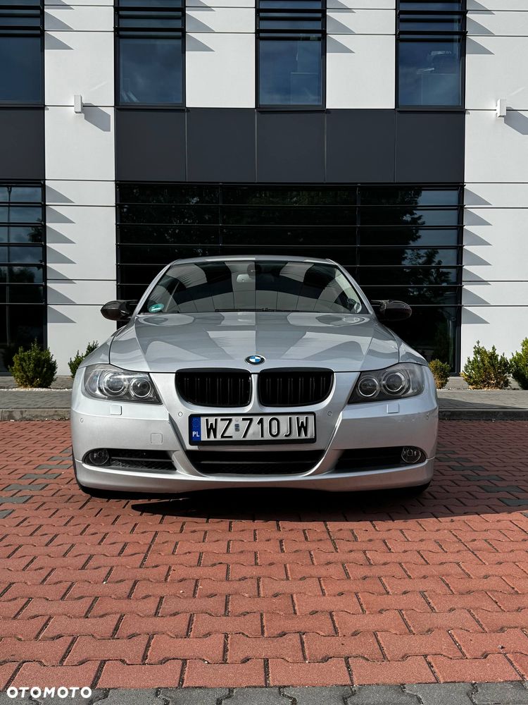 BMW Seria 3 325i