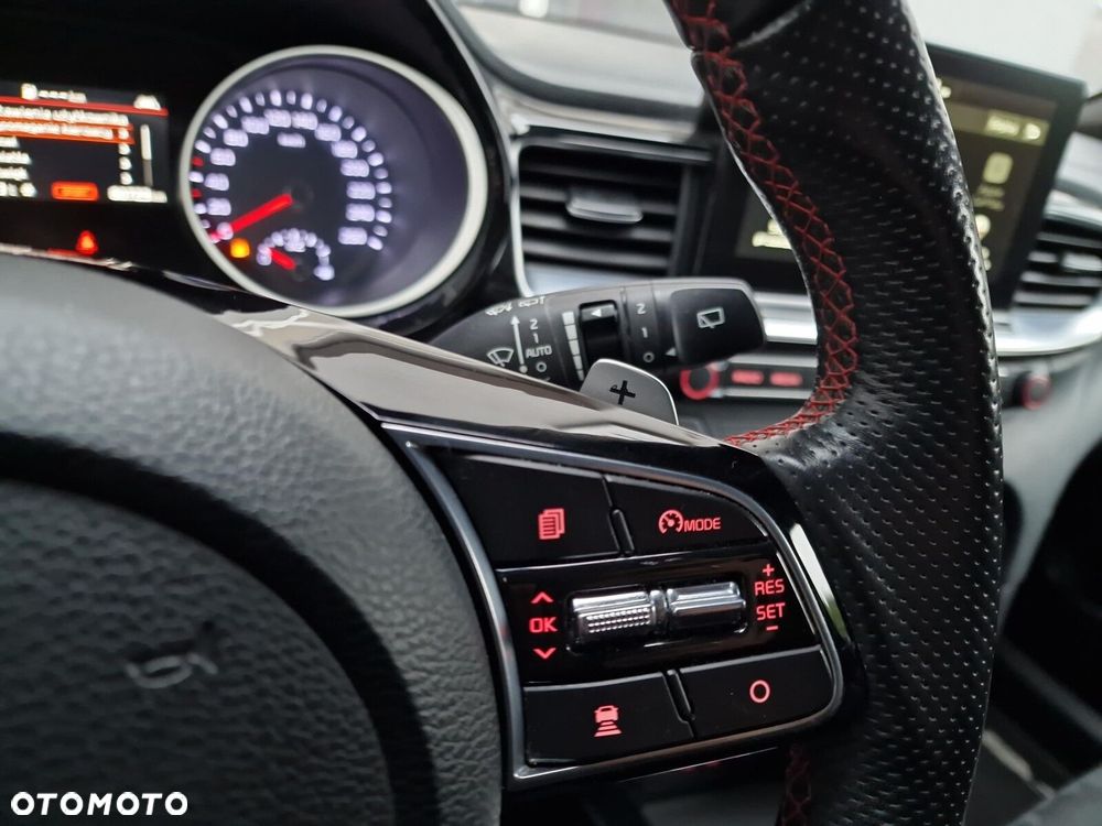 Kia ProCeed 1.6 T-GDI GT DCT - 33