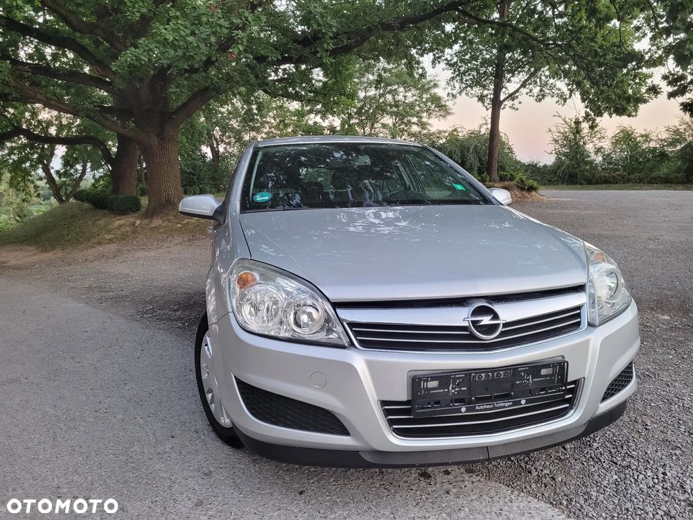 Opel Astra 1.6 Innovation - 21