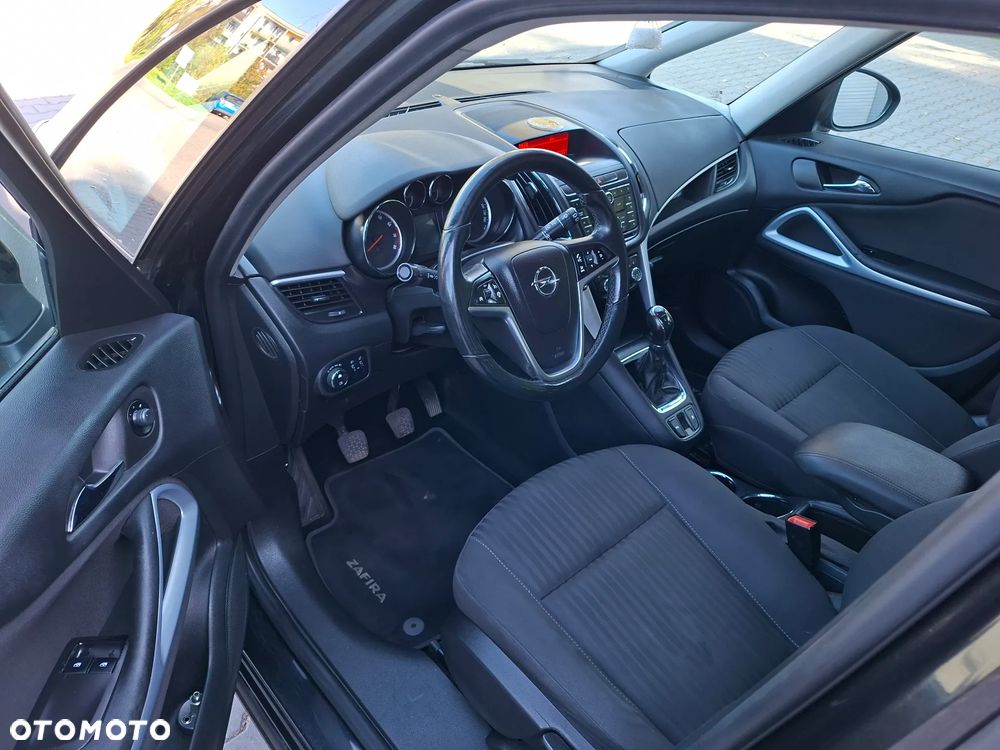 Opel Zafira - 23