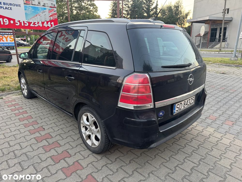 Opel Zafira 1.9 CDTI Cosmo - 3