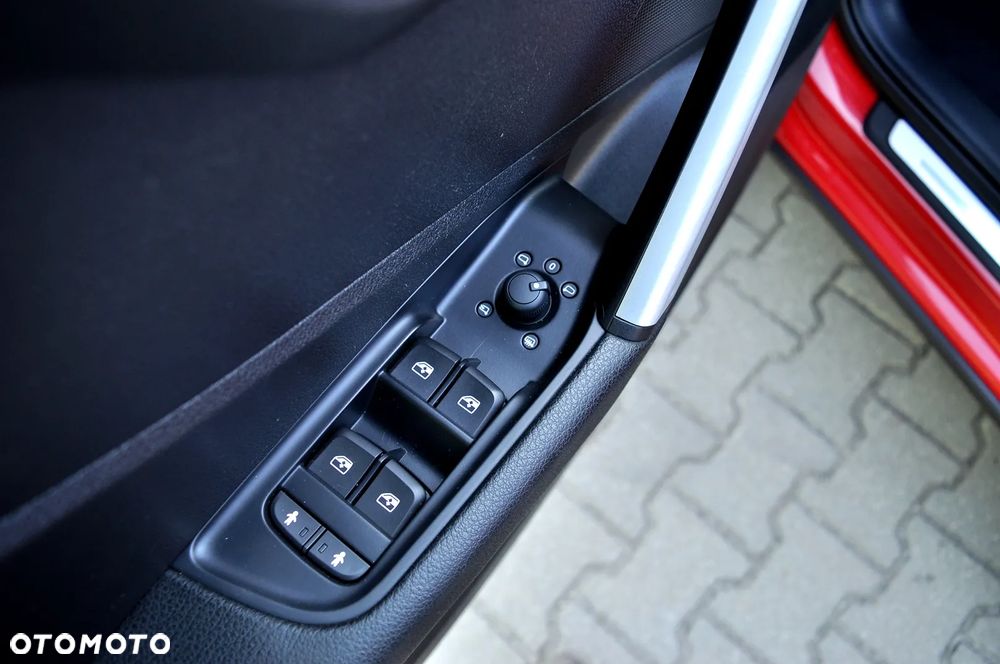 Audi Q2 35 TDI S tronic sport - 29