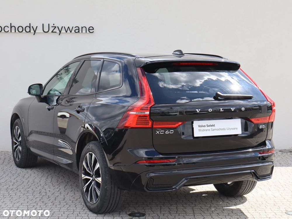 Volvo XC 60 B5 B AWD Plus Dark - 3