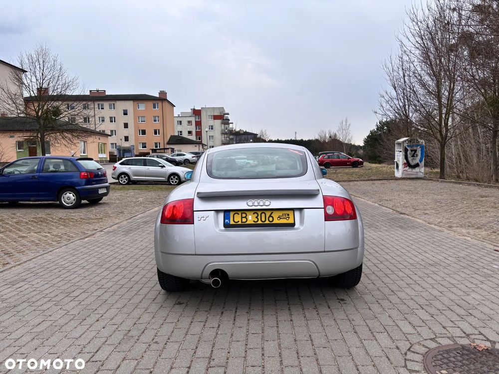 Audi TT Coupé 1.8T - 11
