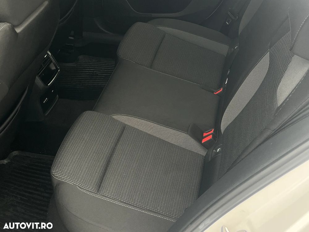 Skoda Octavia 2.0 TDI DSG Ambition - 12