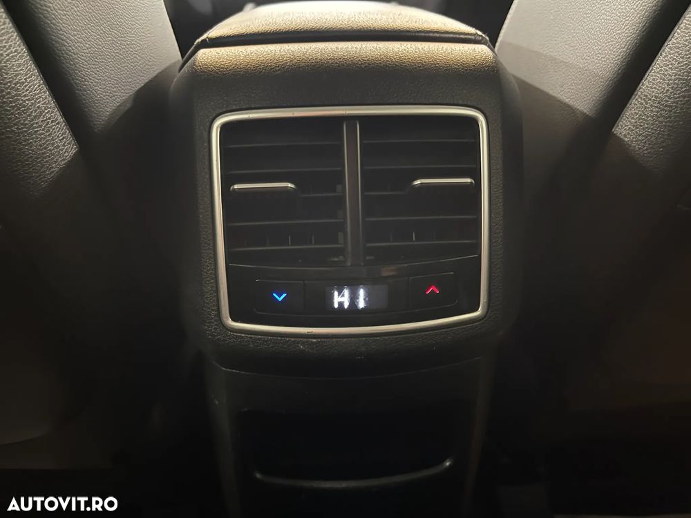 Kia Sportage 1.6 T-GDI HEV 6AT 4x2 Business Line - 19