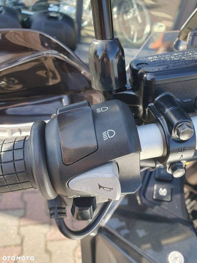 Honda VFR - 14