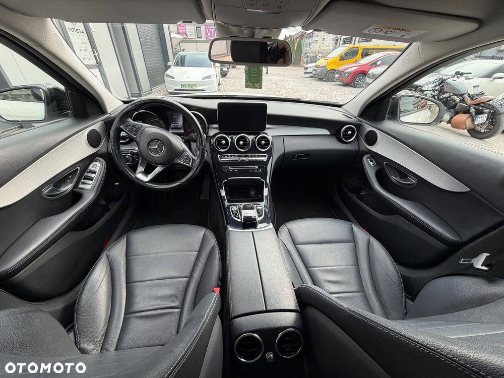 Mercedes-Benz Klasa C 220 d 4Matic 9G-TRONIC AMG Line - 12