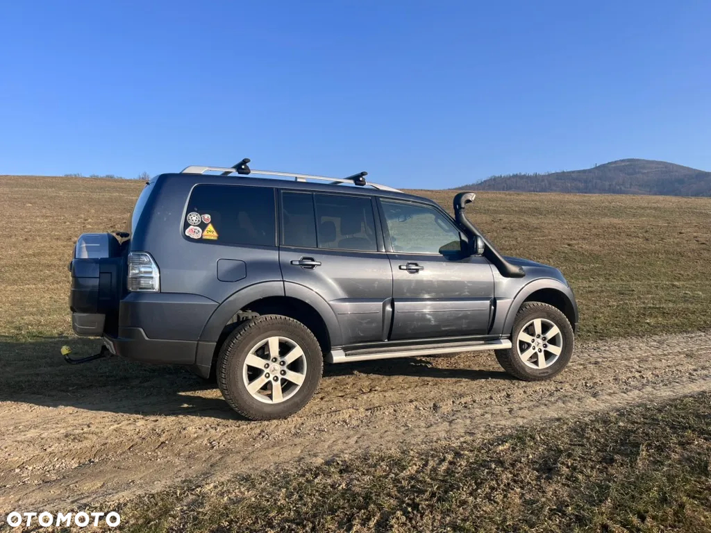 Mitsubishi Pajero 3.2 DID Instyle - 17