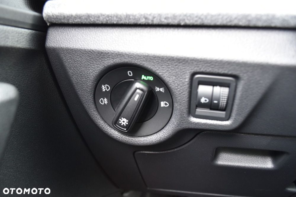 Skoda Kamiq 1.0 TSI Selection DSG - 24