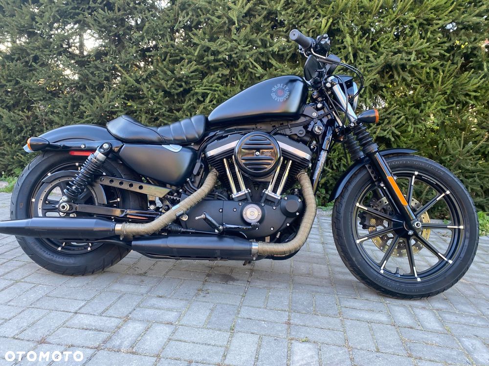 Harley-Davidson Sportster Iron 883 - 1