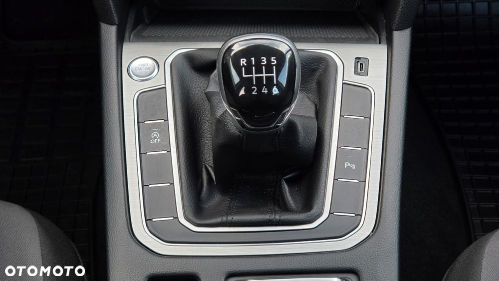 Volkswagen Passat 2.0 TDI EVO Essence - 27