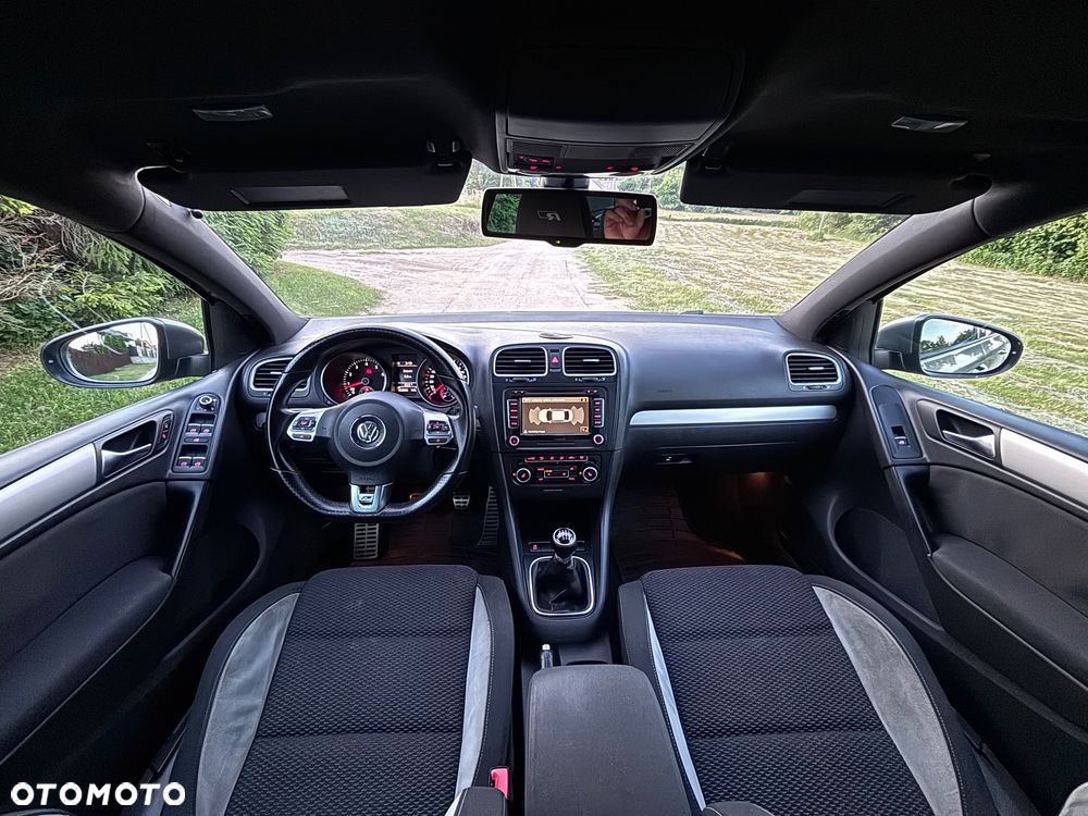 Volkswagen Golf - 12
