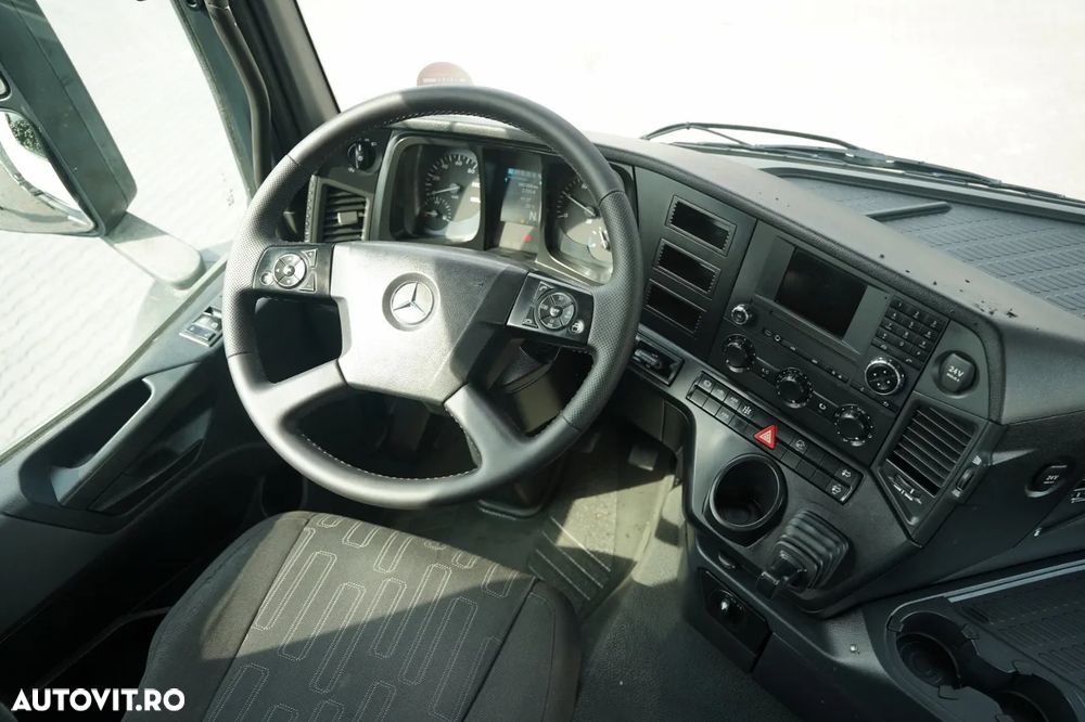 Mercedes-Benz AROCS 3240 / 8x4 / BASCULARE BILATERALĂ - 5,7 M / OBOR ȚIUNE LATERALĂ HIDRAULICĂ / AUTOMAT / EURO 6 / - 32