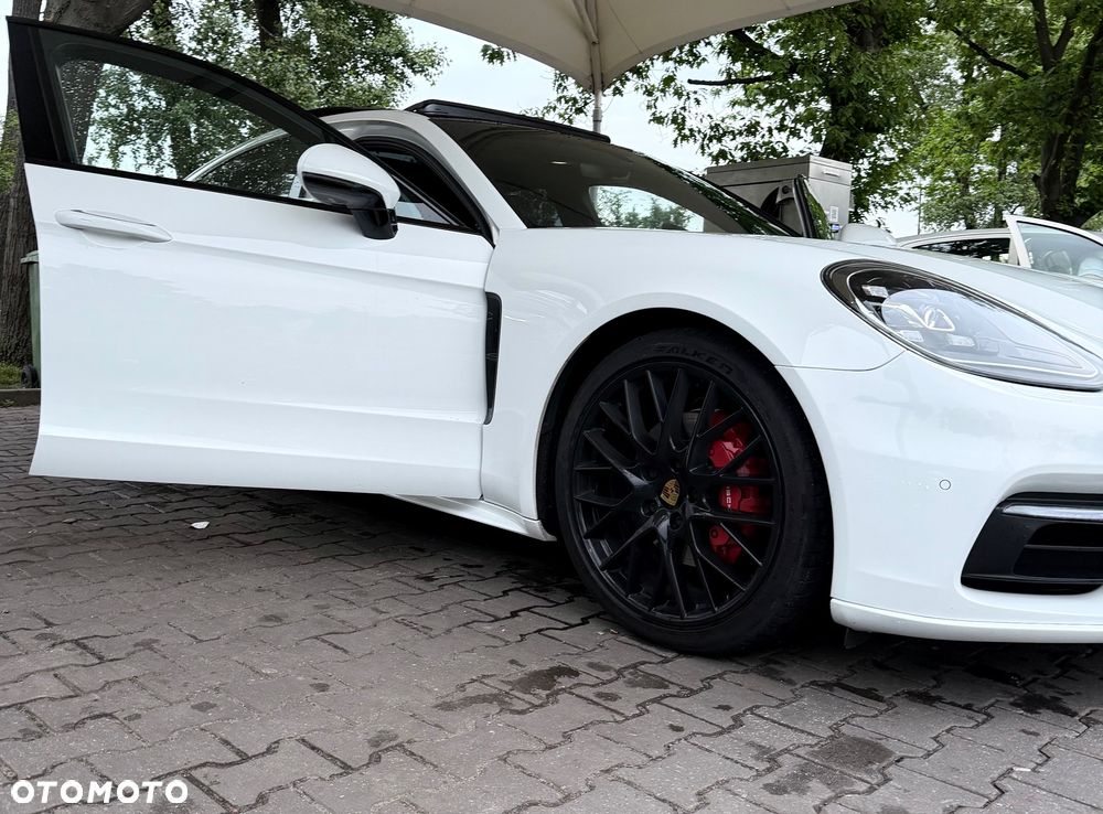 Porsche Panamera - 19