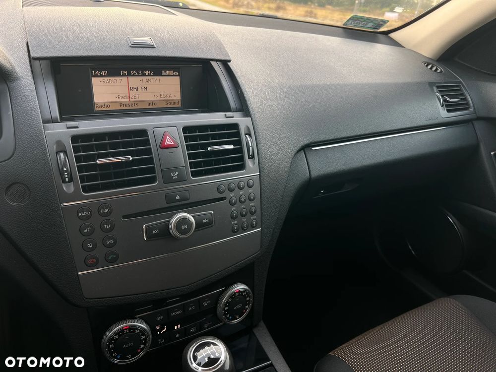 Mercedes-Benz Klasa C 180 K BlueEff Elegance - 18