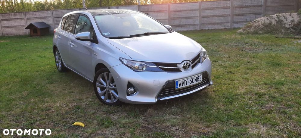 Toyota Auris 1.8 HSD Luna - 1