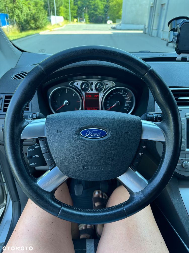 Ford Kuga 2.0 TDCi Titanium - 17