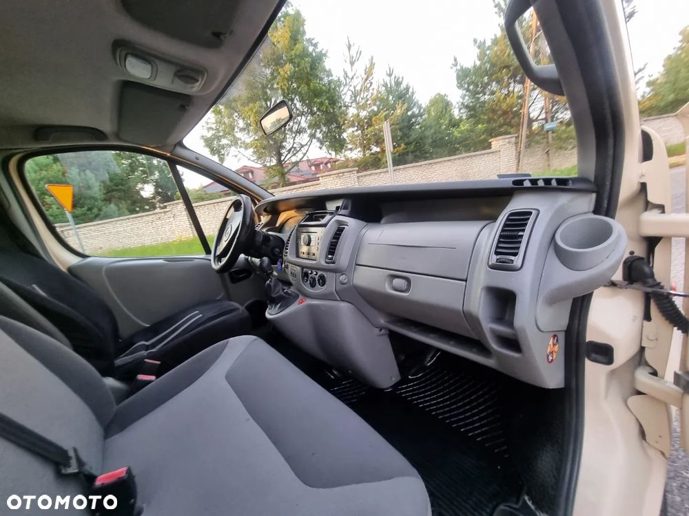 Opel Vivaro - 23