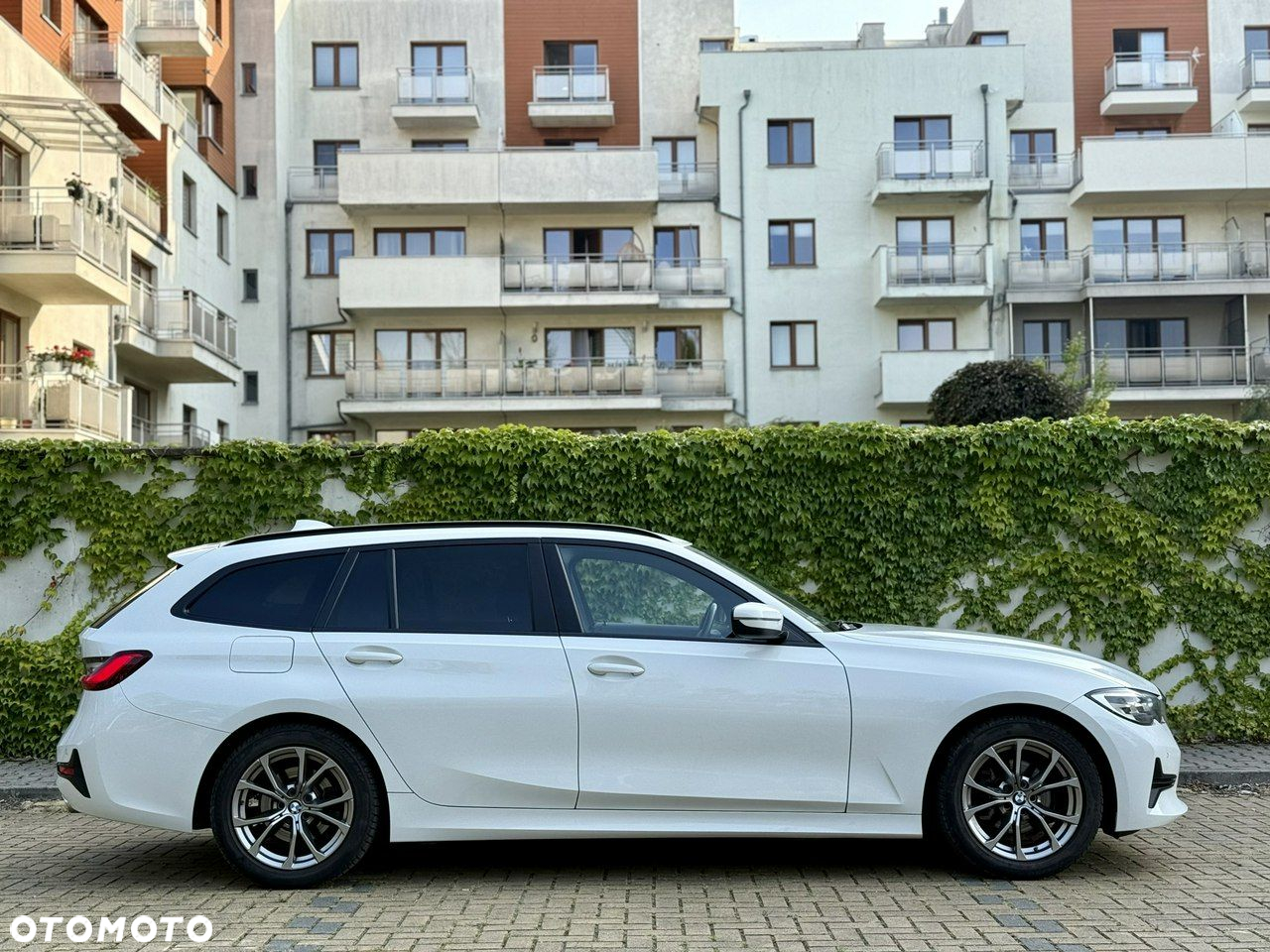 BMW Seria 3 318d Sport Line - 12