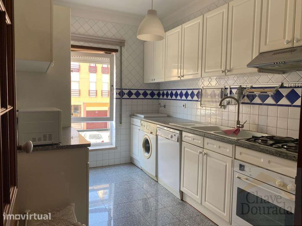 Apartamento T2, junto à Avenida Calouste Gulbenkian - Grande imagem: 3/9
