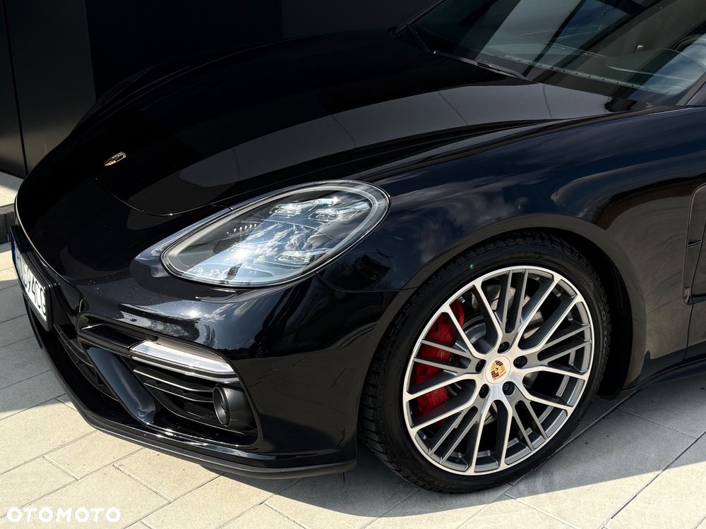 Porsche Panamera Turbo - 17