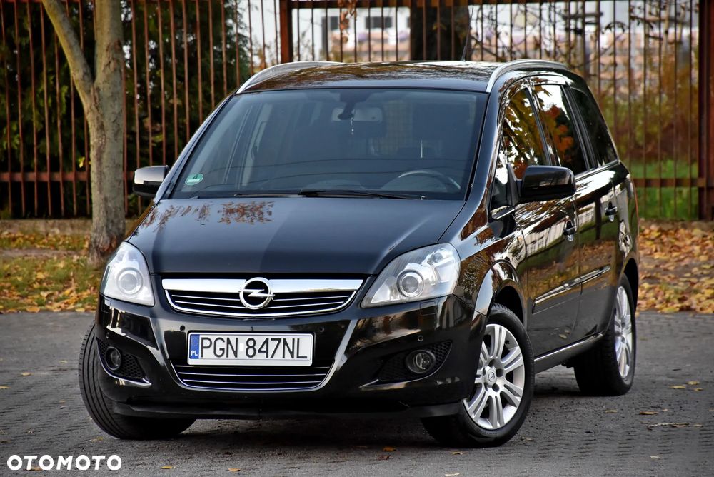 Opel Zafira 2013 photo 2